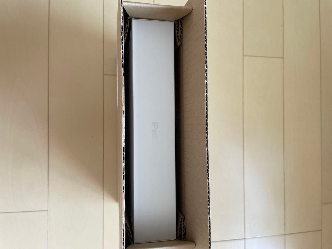 新品iPad 2025年モデルWi-Fi 128GB シルバー