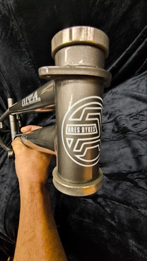 激レア！ARESのBMXフレーム 未使用保管品　早期売却希望の為、値下げ！