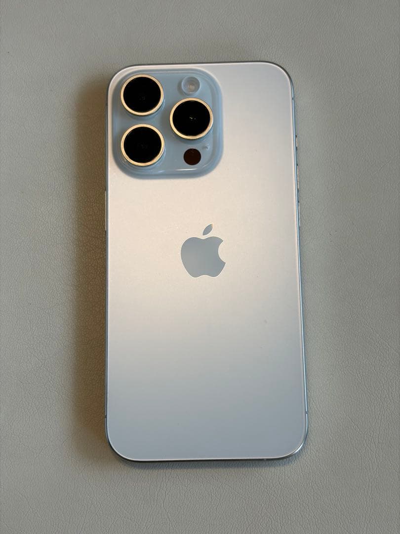 iPhone15pro 128GB ホワイト　SIMフリー