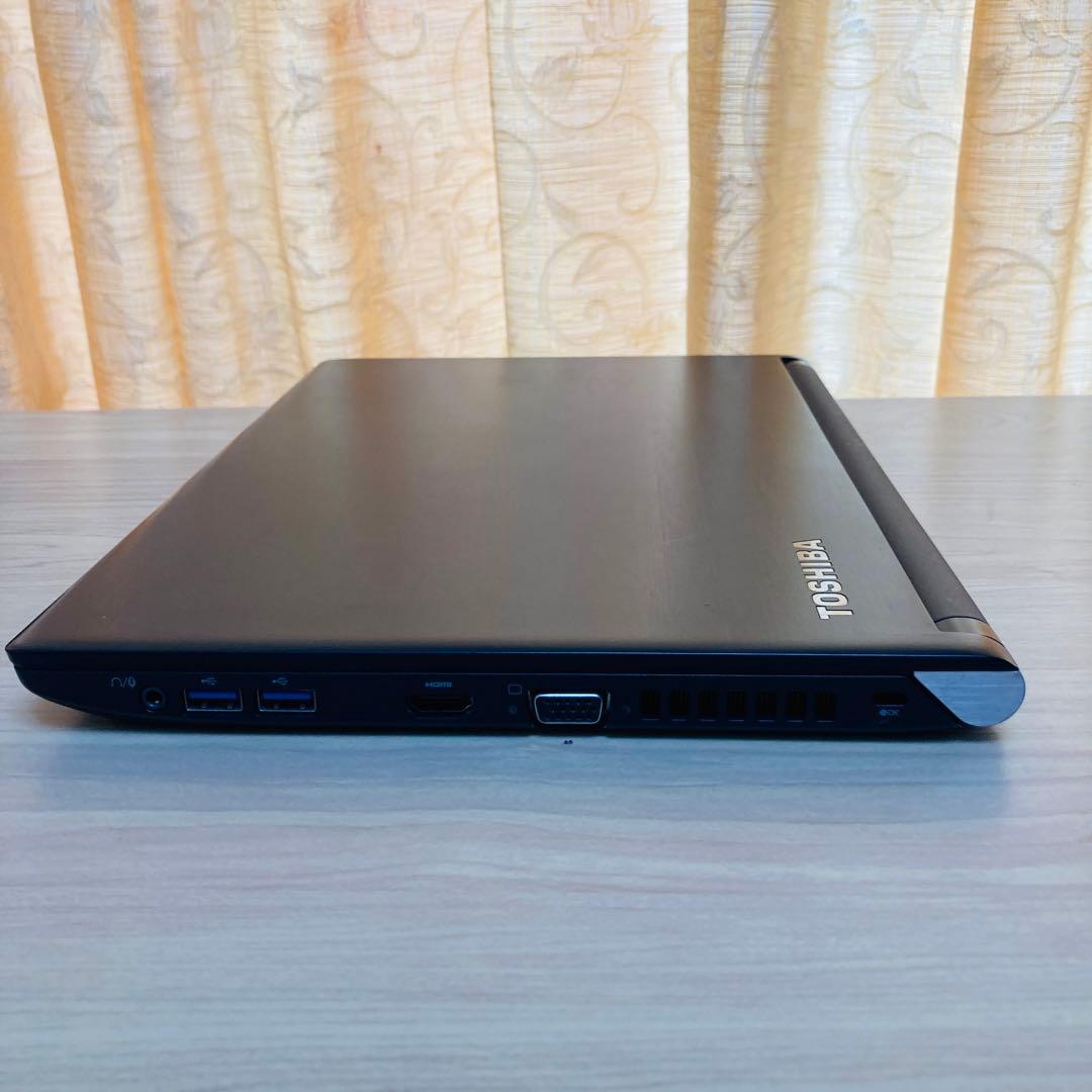 東芝・軽量ノートPC SSD256GB Webカメラ搭載 Windows11