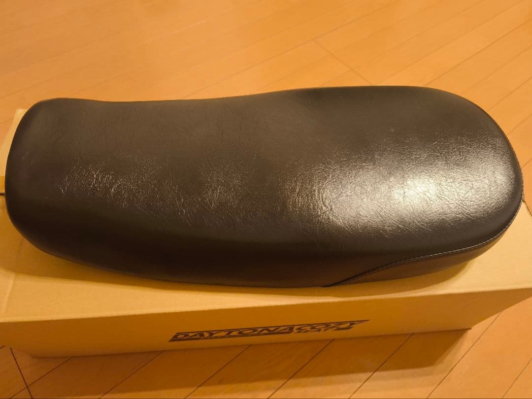 SR400 デイトナ　COZYシート　ショートロー