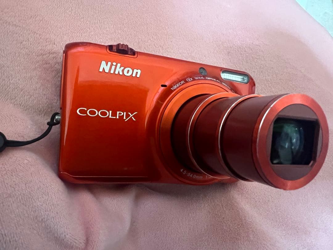 Nikon COOLPIX デジタルカメラ オレンジ