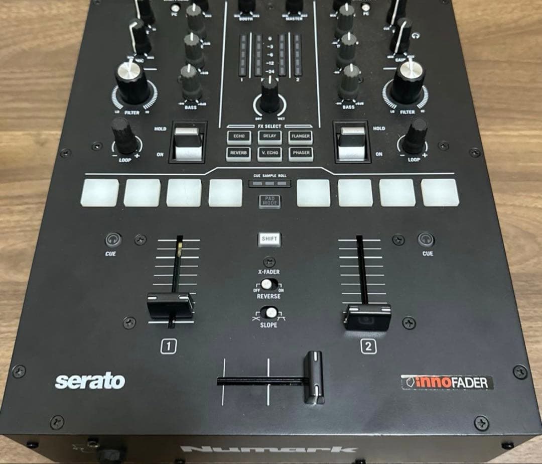 Numark Scratch DJミキサー