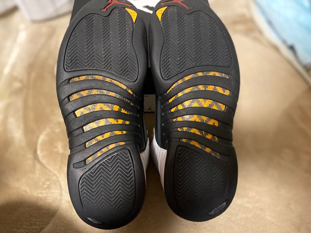 NIKE AIR JORDN12 TAXI US9 ジョーダン12 タクシー