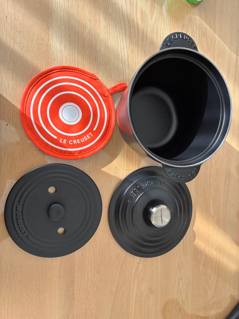 ル•クルーゼ　ココットエブリィ18 ブラック