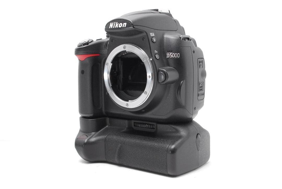 【長時間使用OK 美品】　Nikon D5000 バリアングル液晶