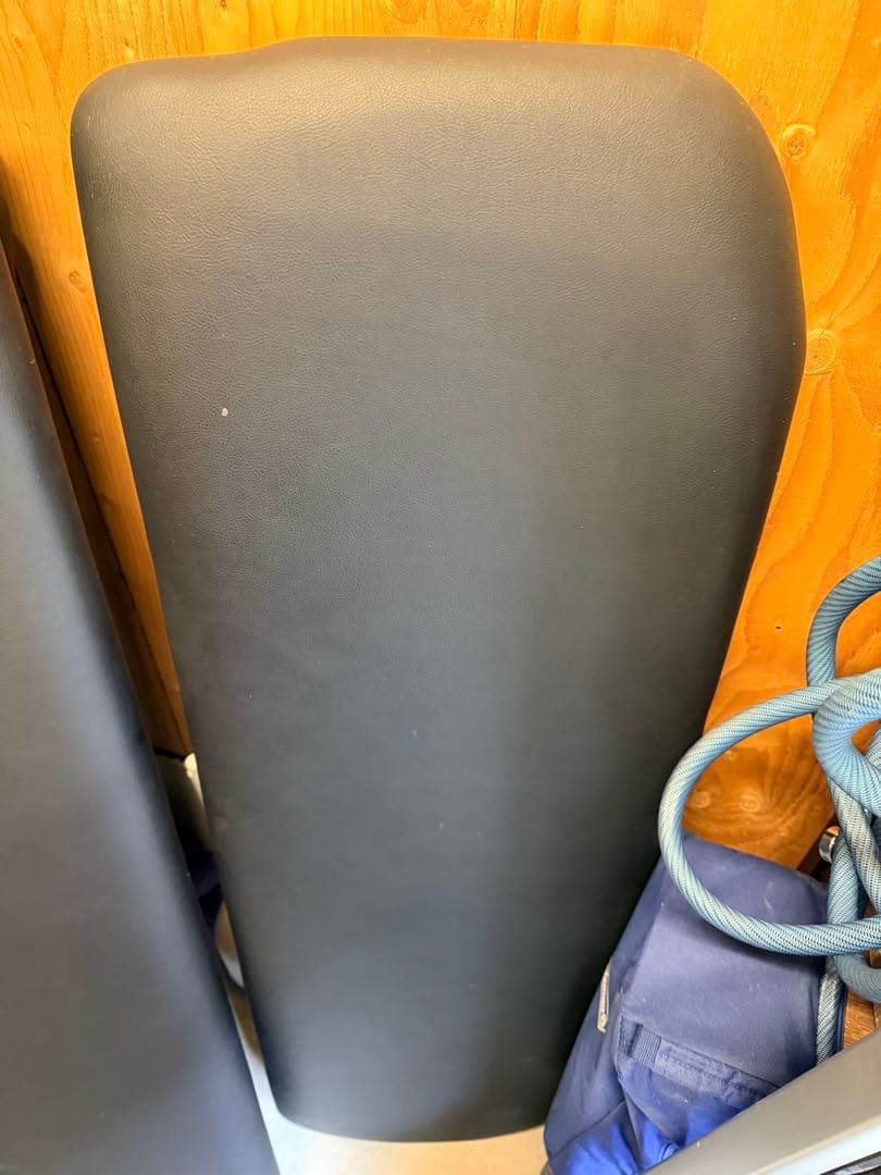 ハイエース　ベット　フレーム付き