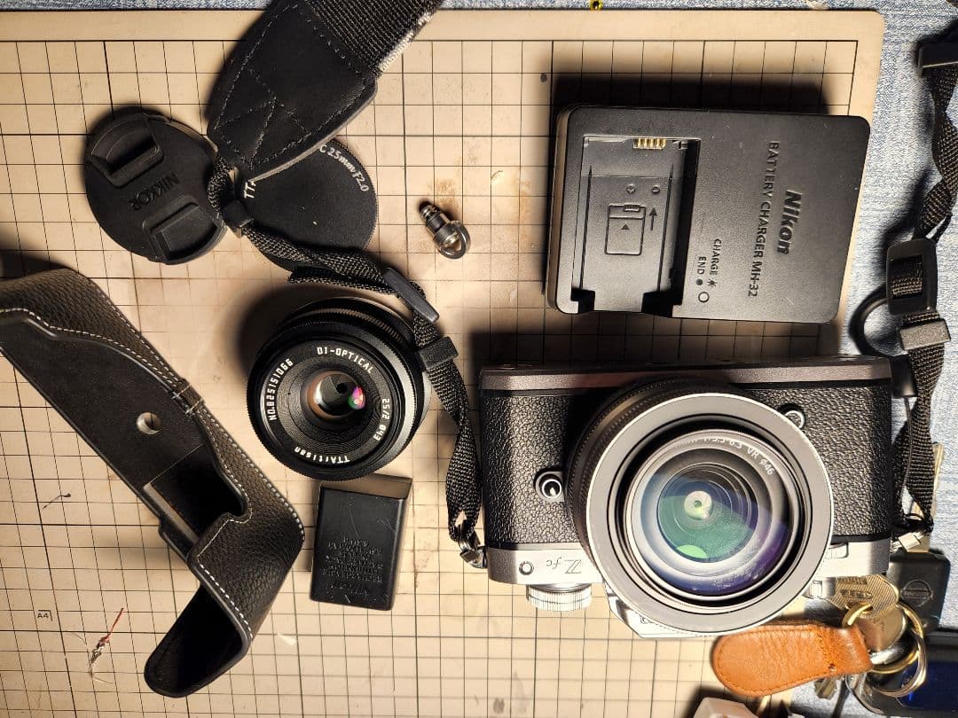 Nikon、zfc. 保湿庫保管、室内試し撮りのみ おまけつき