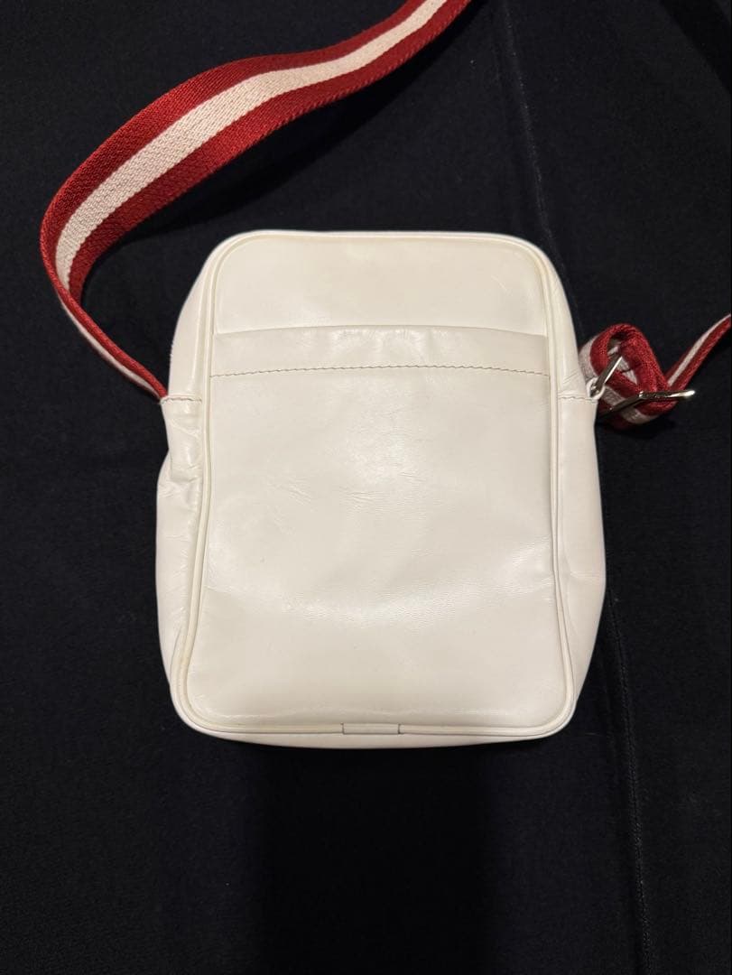 BALLY ショルダーバッグ（白）