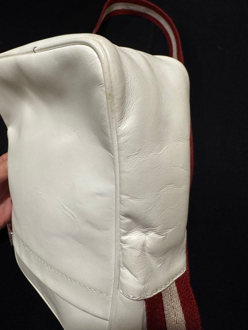 BALLY ショルダーバッグ（白）