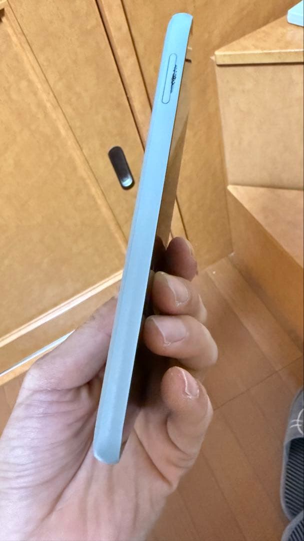 arrows スマートフォン シルバー 本体