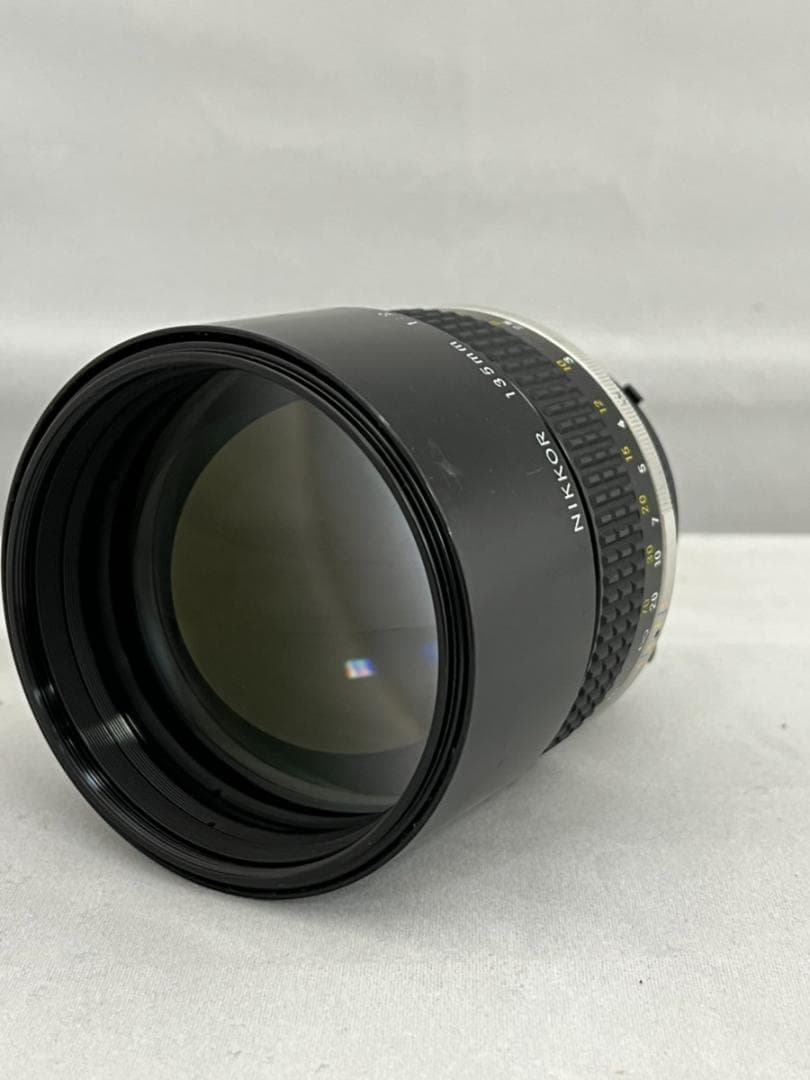 レンズ(単焦点) Nikon NIKKOR Ai-s AIS 135mm f/2 MF Lens