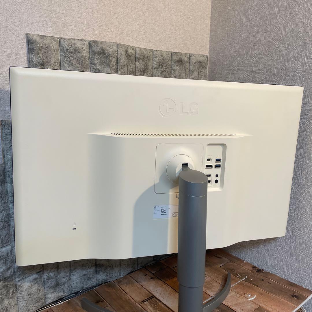 #905 LG 32UL750-W 4Kモニター 31.5インチ