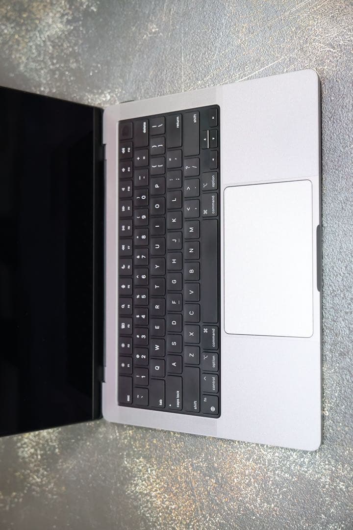 MacBook本体 Macbook Pro M1Pro 14 16GB 512GB