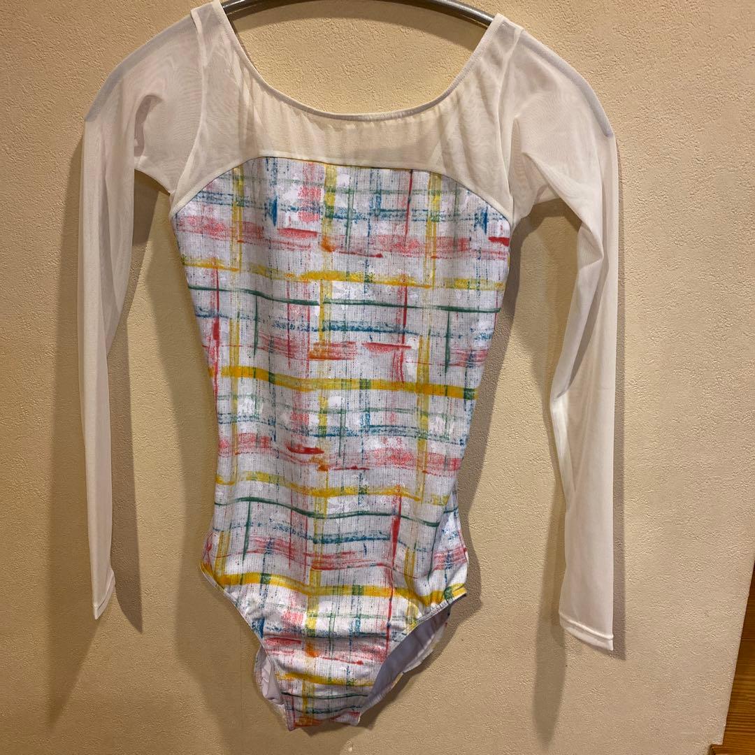 試着のみ　新品　stina Mサイズ 長袖レオタード
