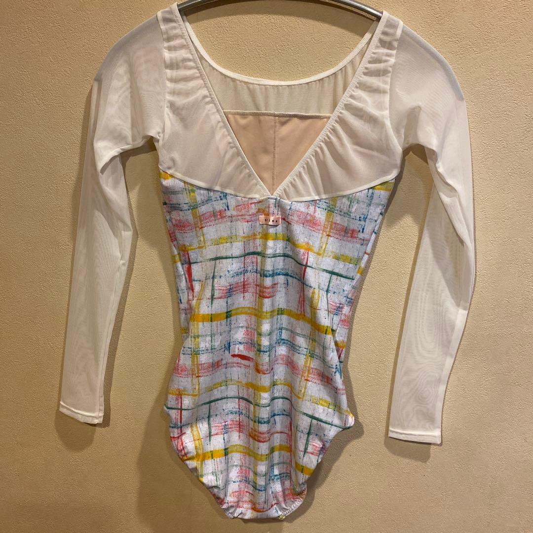 試着のみ　新品　stina Mサイズ 長袖レオタード