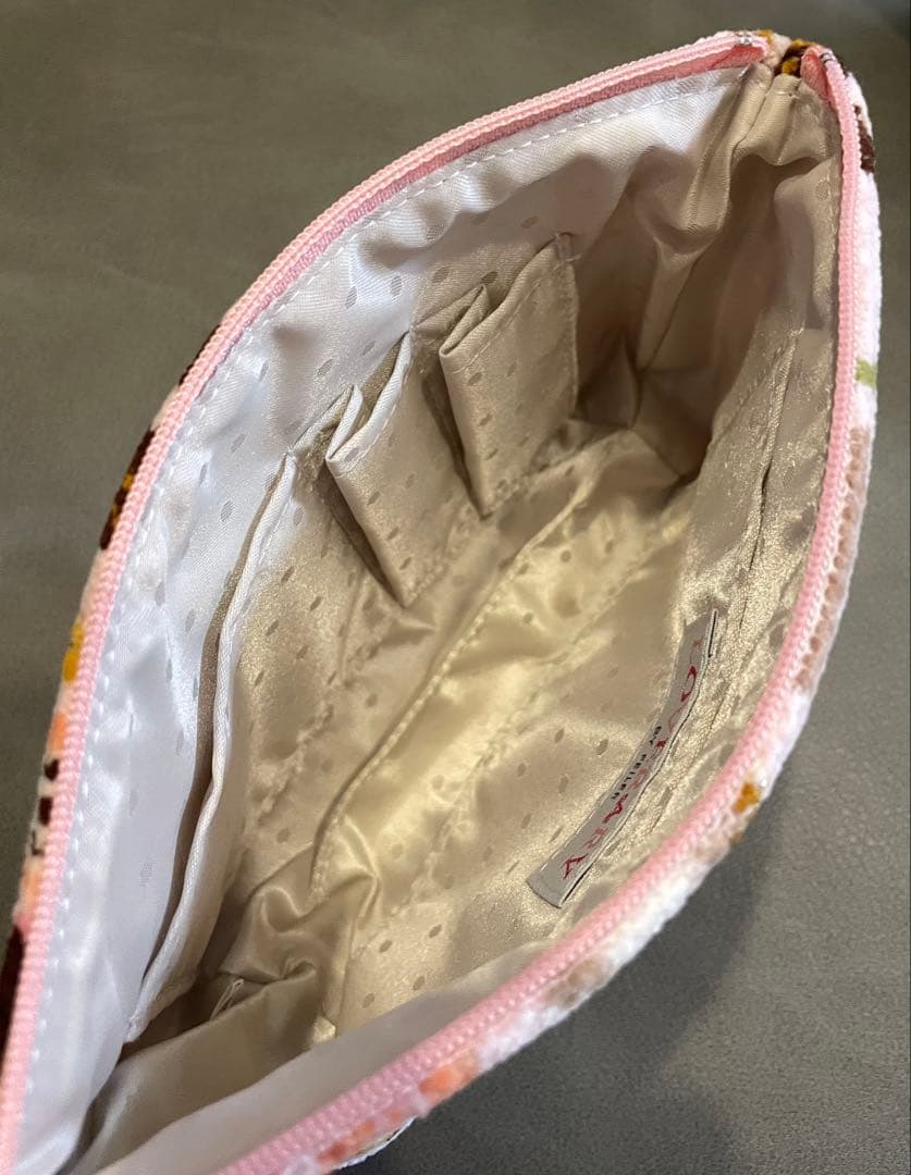 メゾンドニコル　ラブラリー LOVERARY コスメポーチ　フェイラー