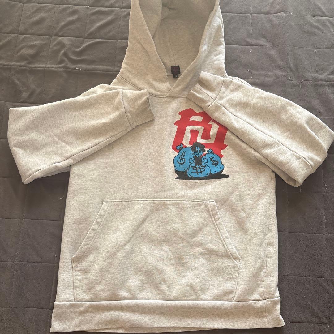 really rich パーカー　リアルくん macra 着用