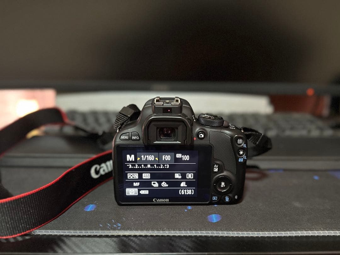 【Canon】EOS Kiss X7 ダブルズームキット ＋ 付属品多数