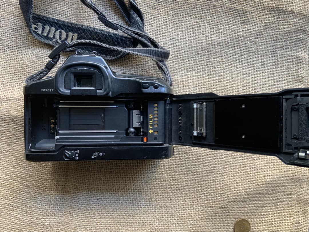 Canon EOS 1 フィルム一眼レフカメラ