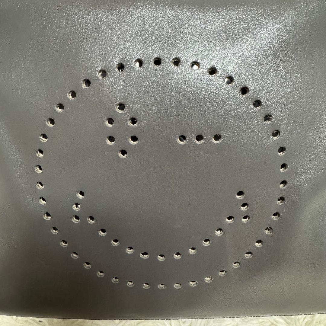 未使用級✨アニヤハインドマーチ リュック スマイリー レザー グレー パンチング