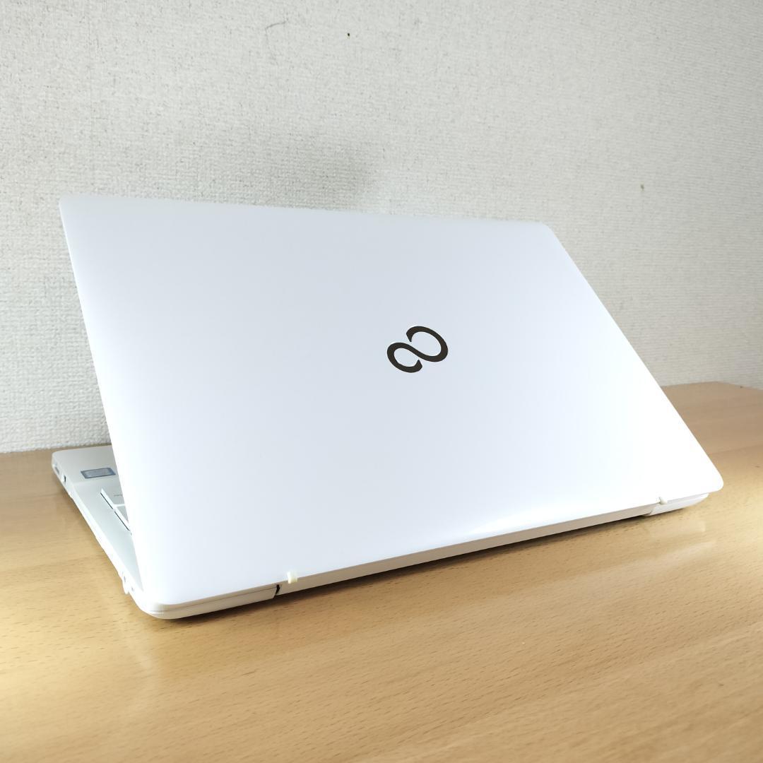 ノートPC Windows11 Core i7 SSD メモリ16GB 富士通