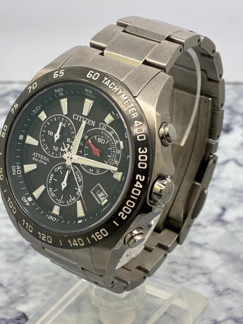 CITIZEN　アテッサ　エコドライブ 電波ソーラー　クロノグラフ　チタン