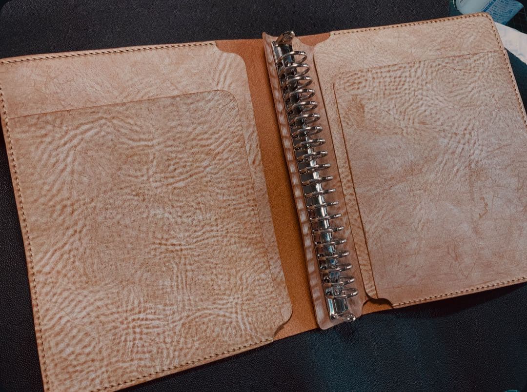 【てる】　A5 ルーズリーフバインダー　アラスカナチュラル