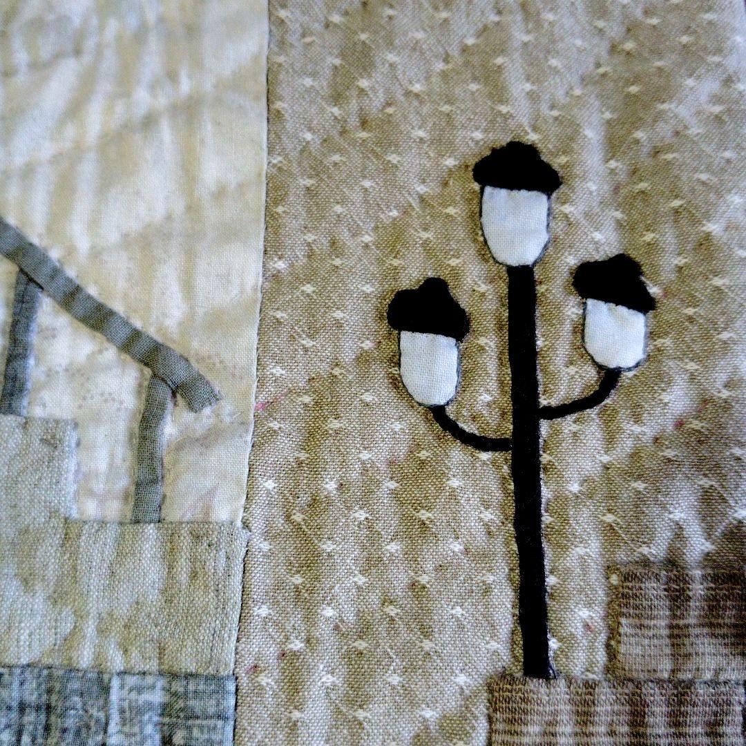 ハウスのパッチワークタペストリー【73】ミステリーキルト①③