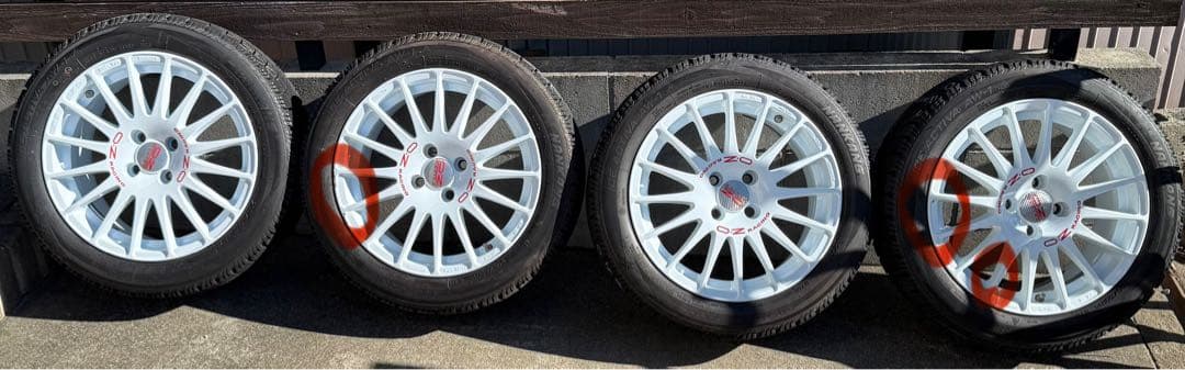 OZ Racing スーパーツーリヅモ16㌅ ナンカンスタッドレスタイヤ セット