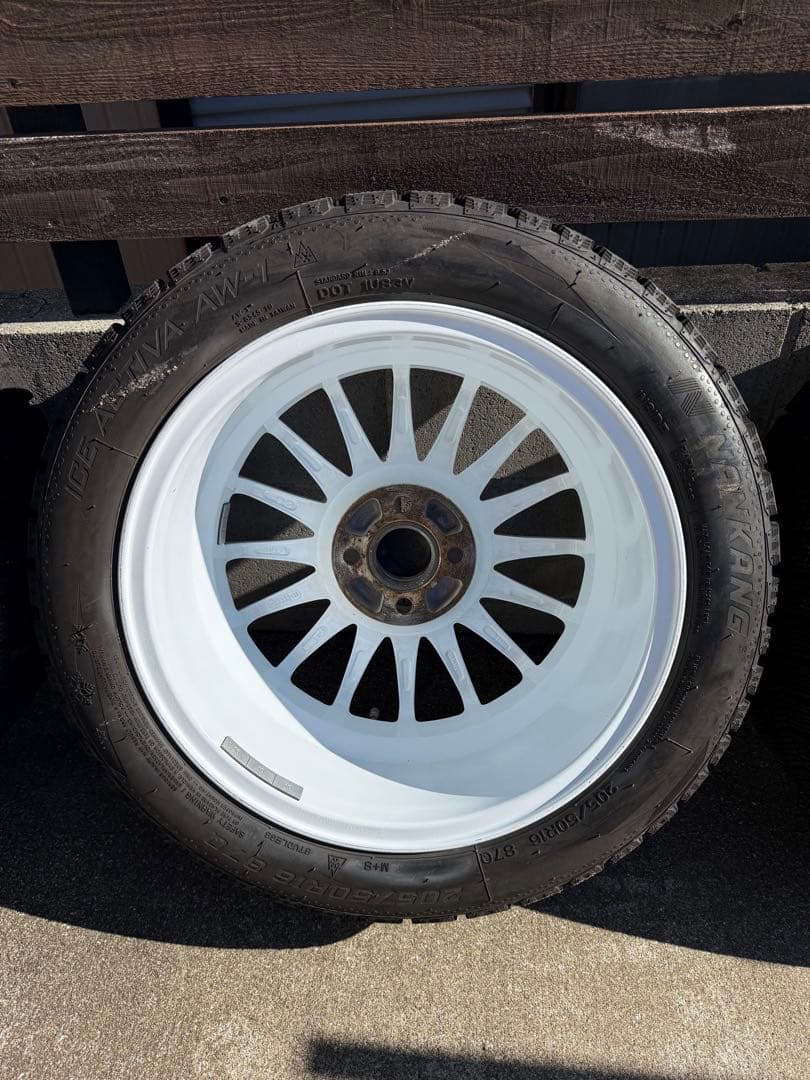 OZ Racing スーパーツーリヅモ16㌅ ナンカンスタッドレスタイヤ セット