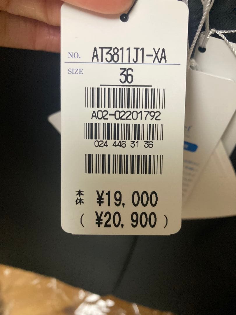 新品　ザスーツカンパニー　ダブルブレスト　パンツスーツ　ダブルクロスサテン