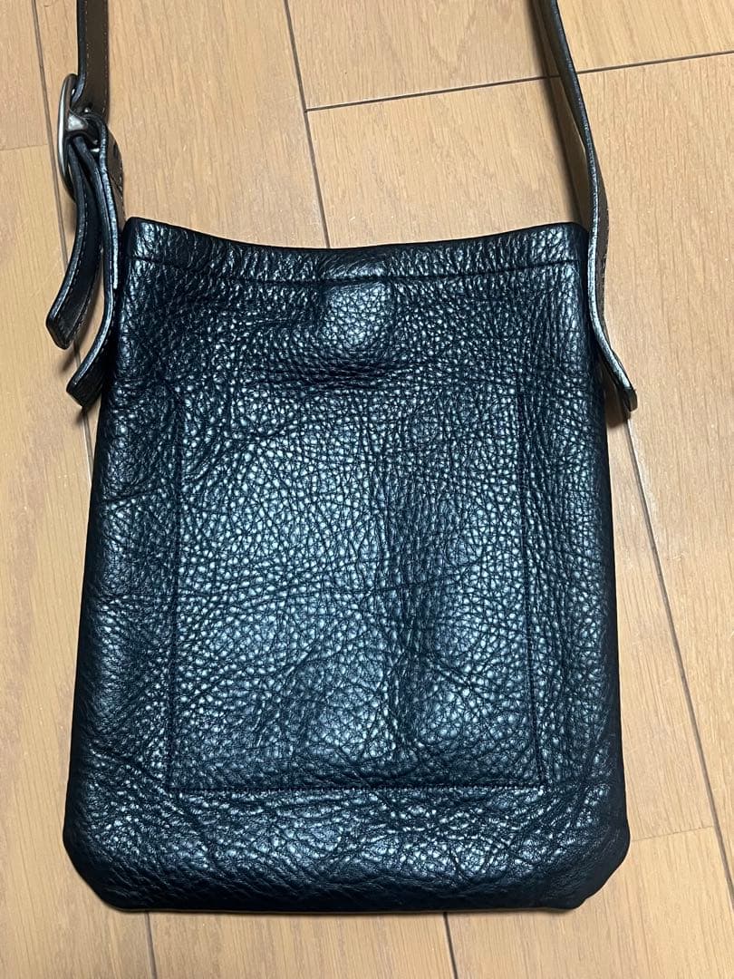 黒レザー ショルダーバッグ　エンダースキーマ
