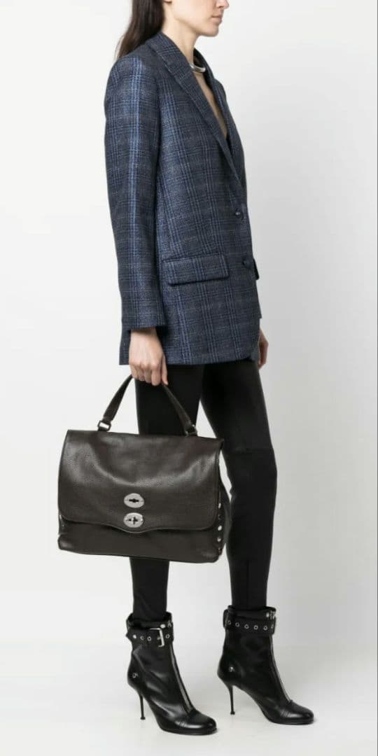 新品　ザネラート　ポスティーナL　キャメル　ショルダーバック