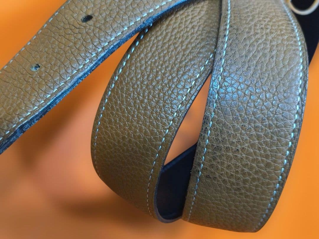 だ*い様 エルメス リバーシブル レザー ベルト 105 黒 茶 ▢P刻 バック