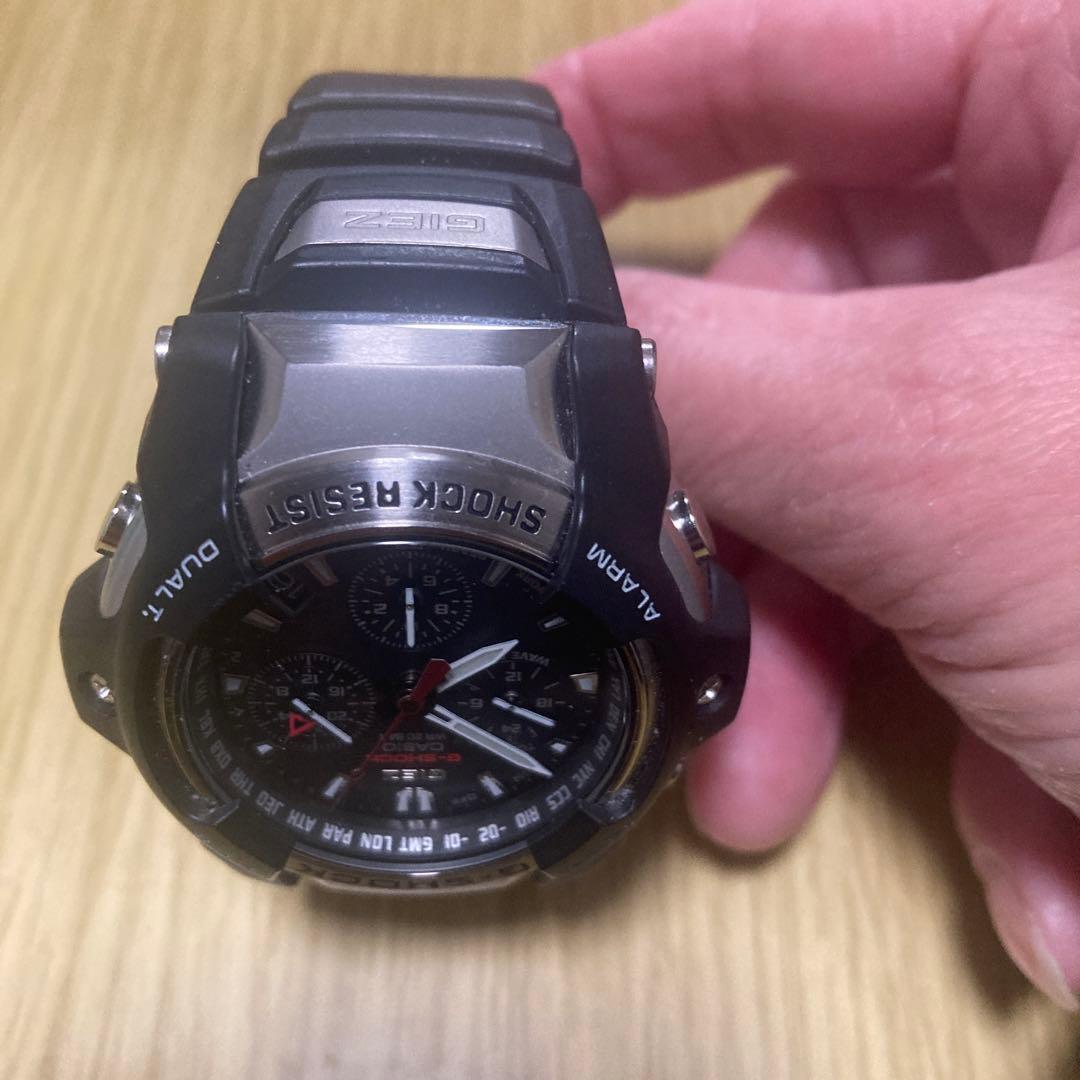 CASIO G-SHOCK クロノグラフ ブラック