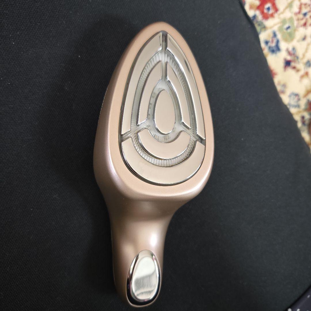 IKKOプロデュース MEラボンエクラ／美顔器