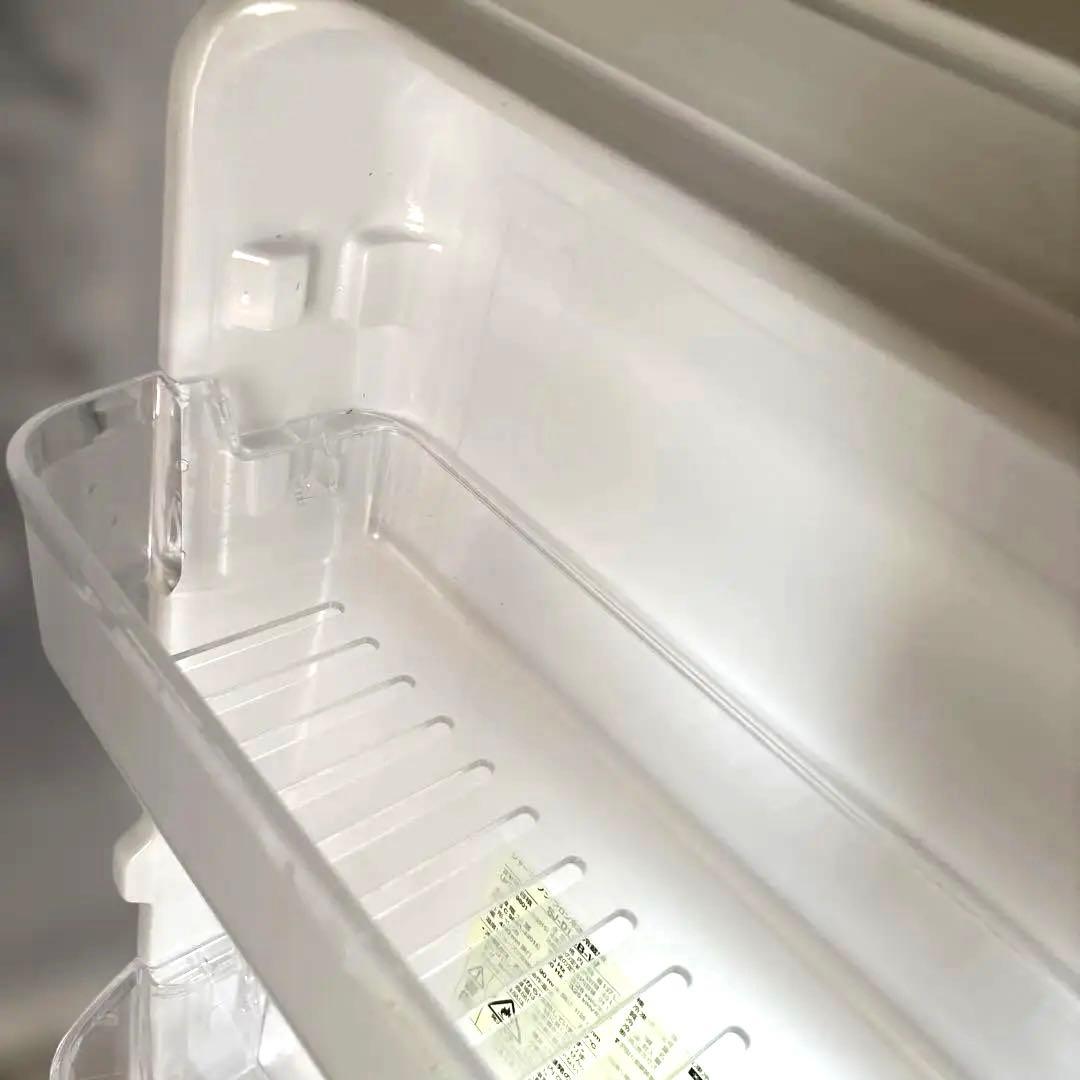 シャープ 冷蔵庫 SJ-D14B-W 137L ノンフロン　1人暮らし向き