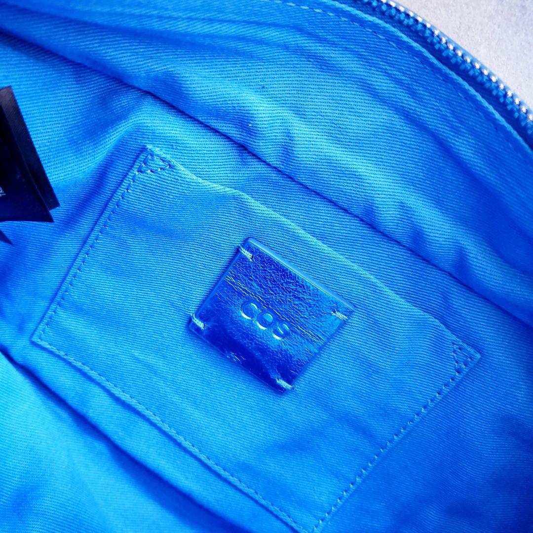 ★美品★　COS　コス　LEATHER　CROSSBODY BAG　ボディバッグ