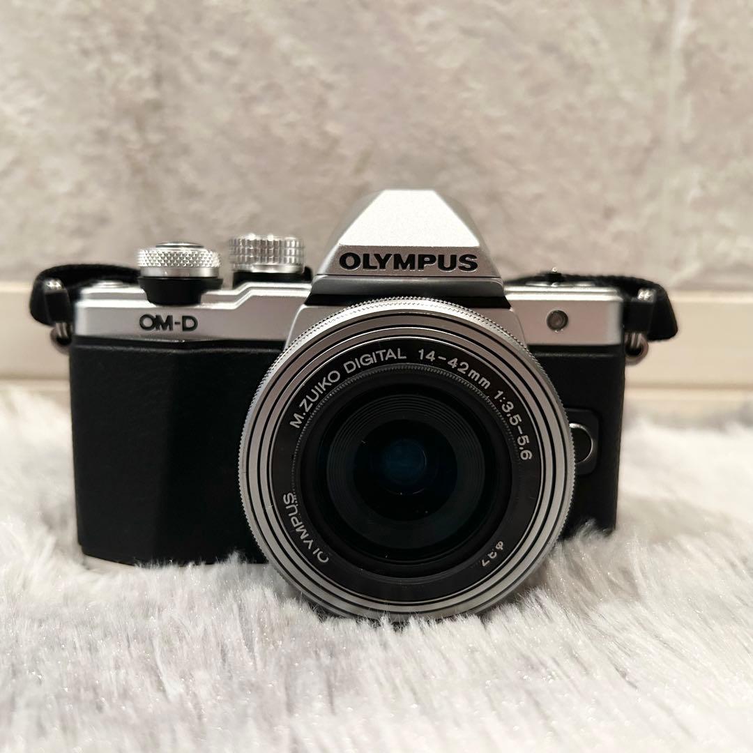 【美品完動品】 OLYMPUS OM-D E-M10 Mark II