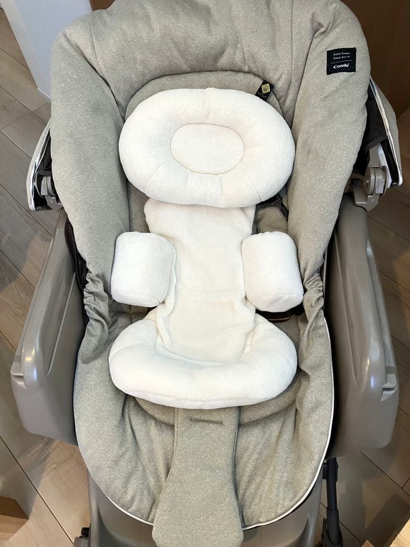 【電動】Combi ネムリラAUTO SWING BEDi