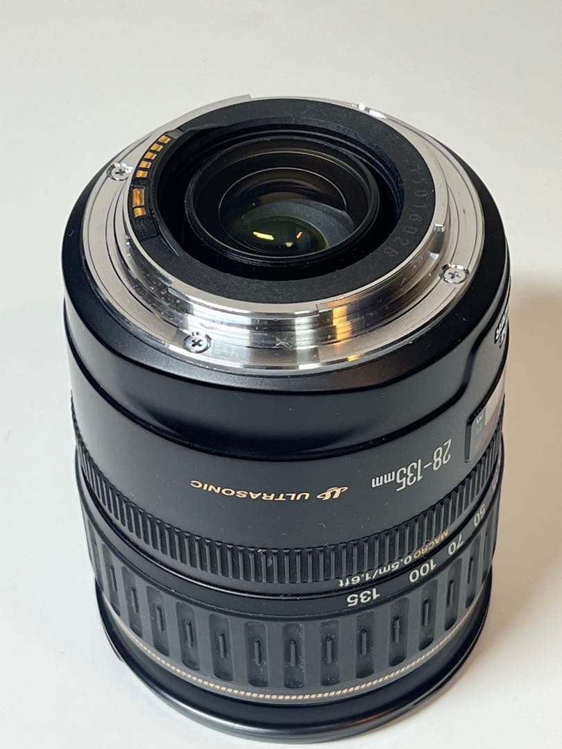 良品Canon EF 28-135mm 1:3.5-5.6 IS USM