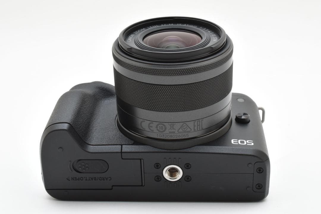 【美品】キャノン Canon EOS Kiss M 15-45mm