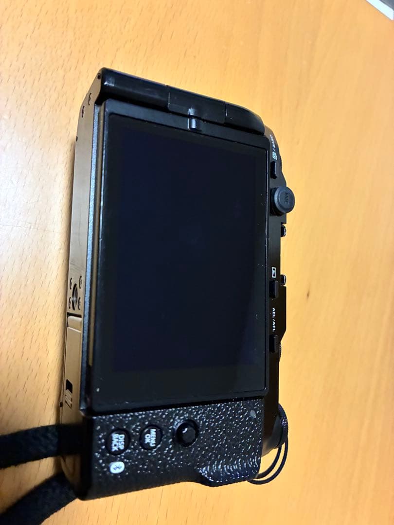 （Tony ）FUJIFILM X-M5 ミラーレスカメラ（グリップ付）