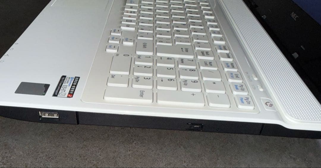 NEC LAVIE Smart NS PC-SN224FSA5-1 初期化済み