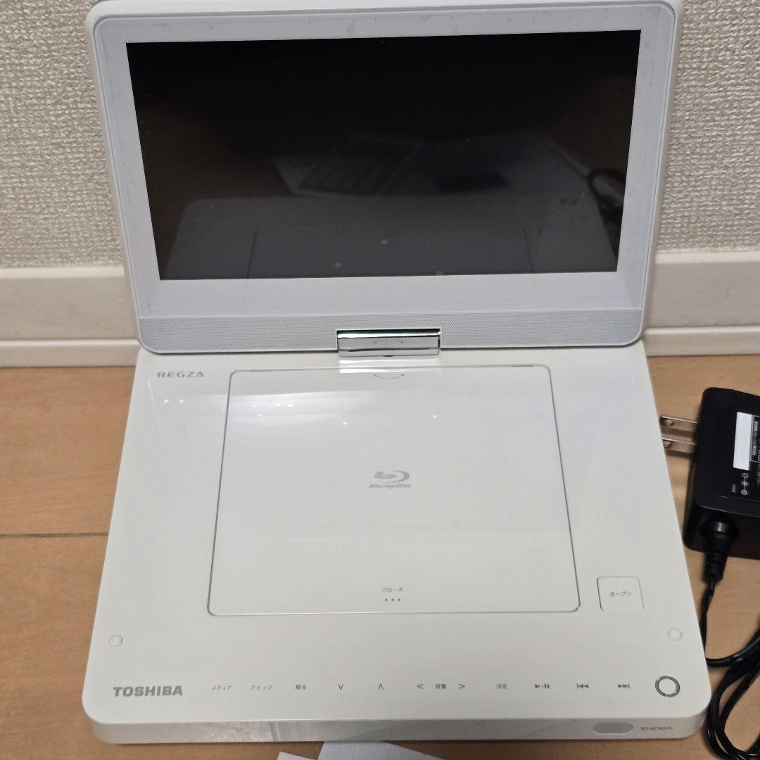 高年式TOSHIBA REGZA レグザポータブルプレーヤー美品