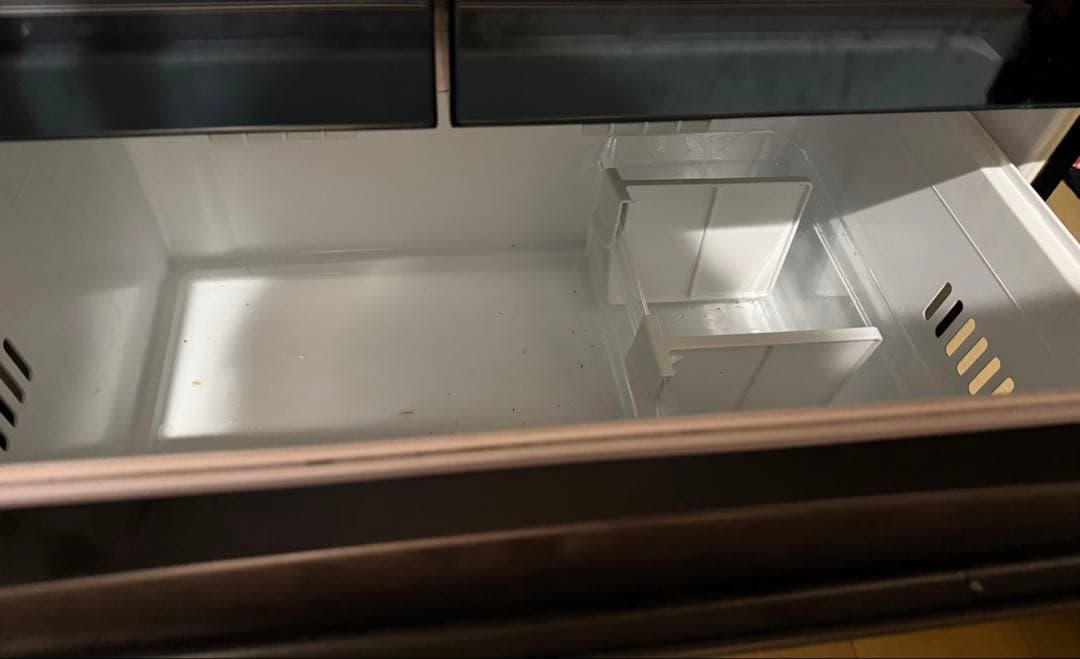 多摩市引き取り希望東芝大型冷蔵庫551l 2019年GR-R550FZ (XK)