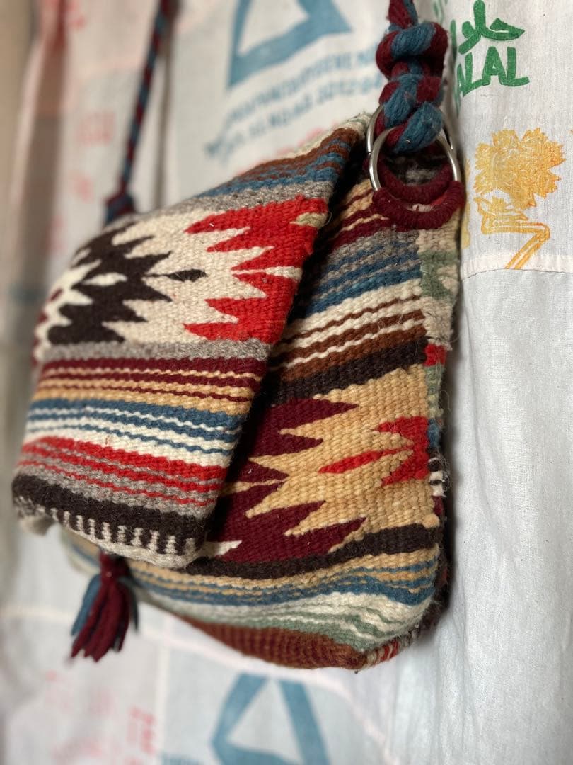 BEAMS CHAMULA / ウール製ボディBAG