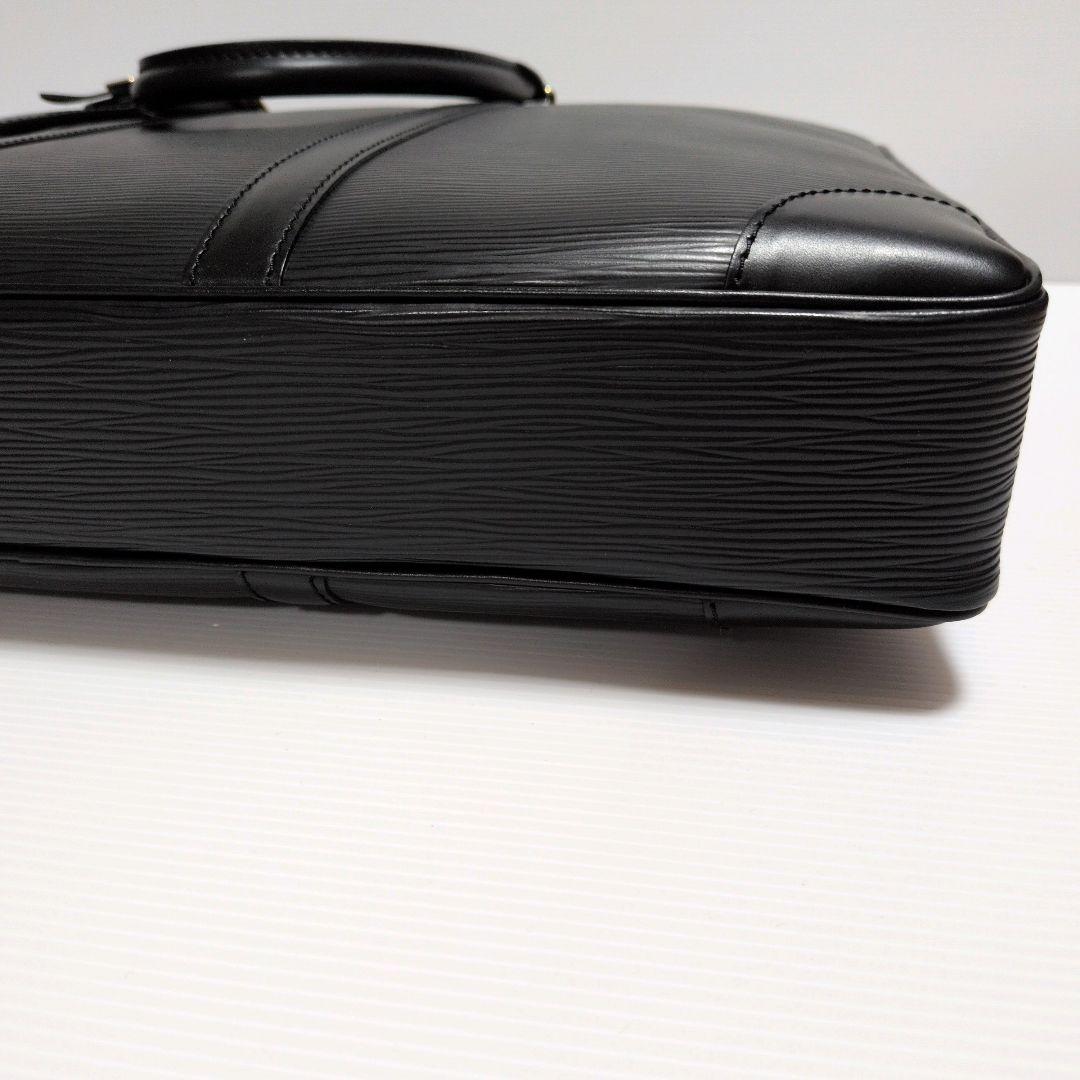 LOUIS VUITTON ブリーフケース ポルト ドキュマン ヴォワヤージュ