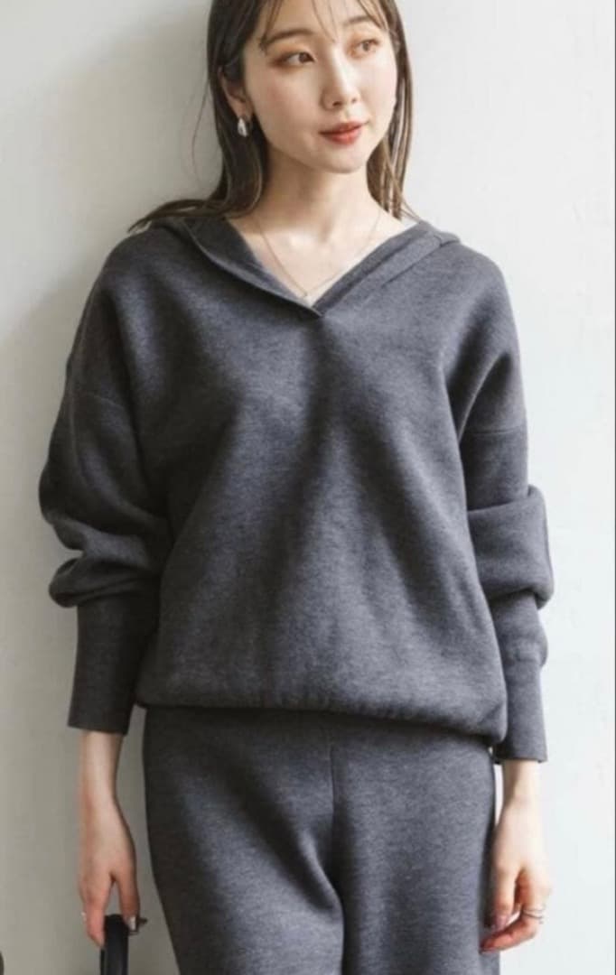 noble 接結タック編みフードプルオーバー グレー